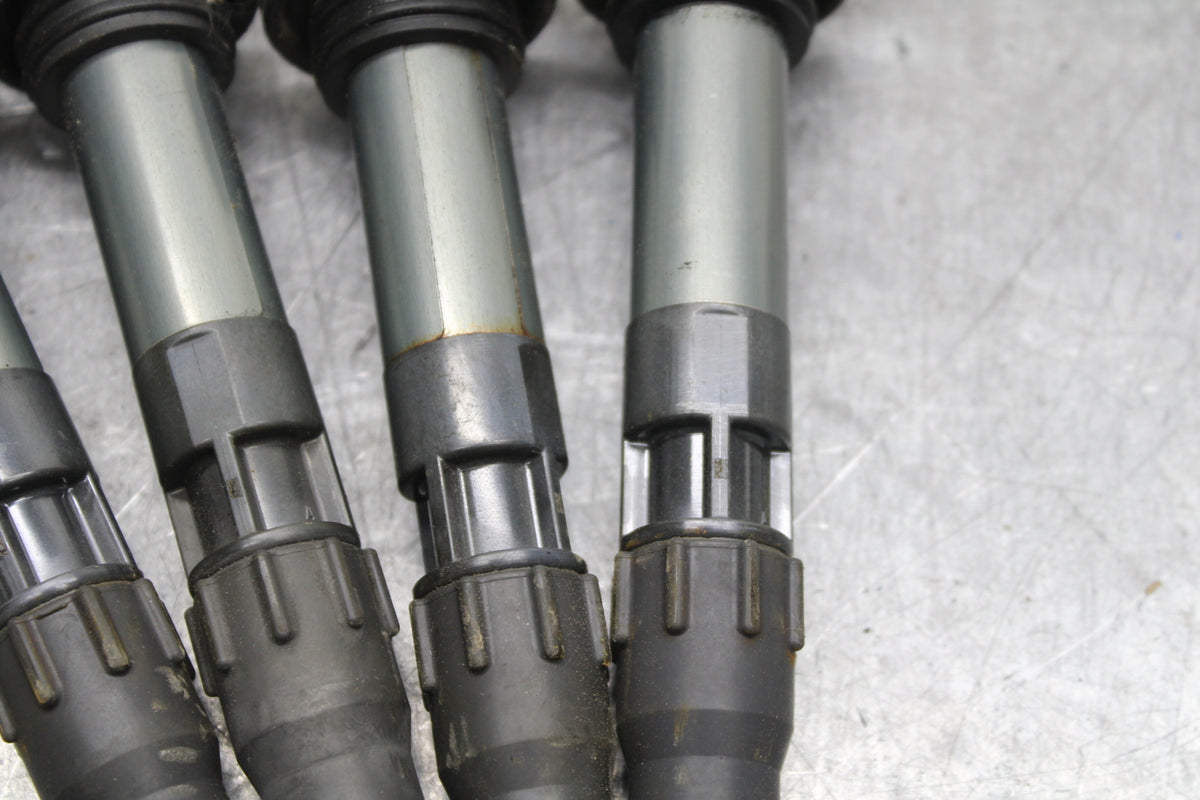 08-10 SUZUKI GSXR 600 IGNITION COILS COIL SPARK PLUG CAPS  BB721