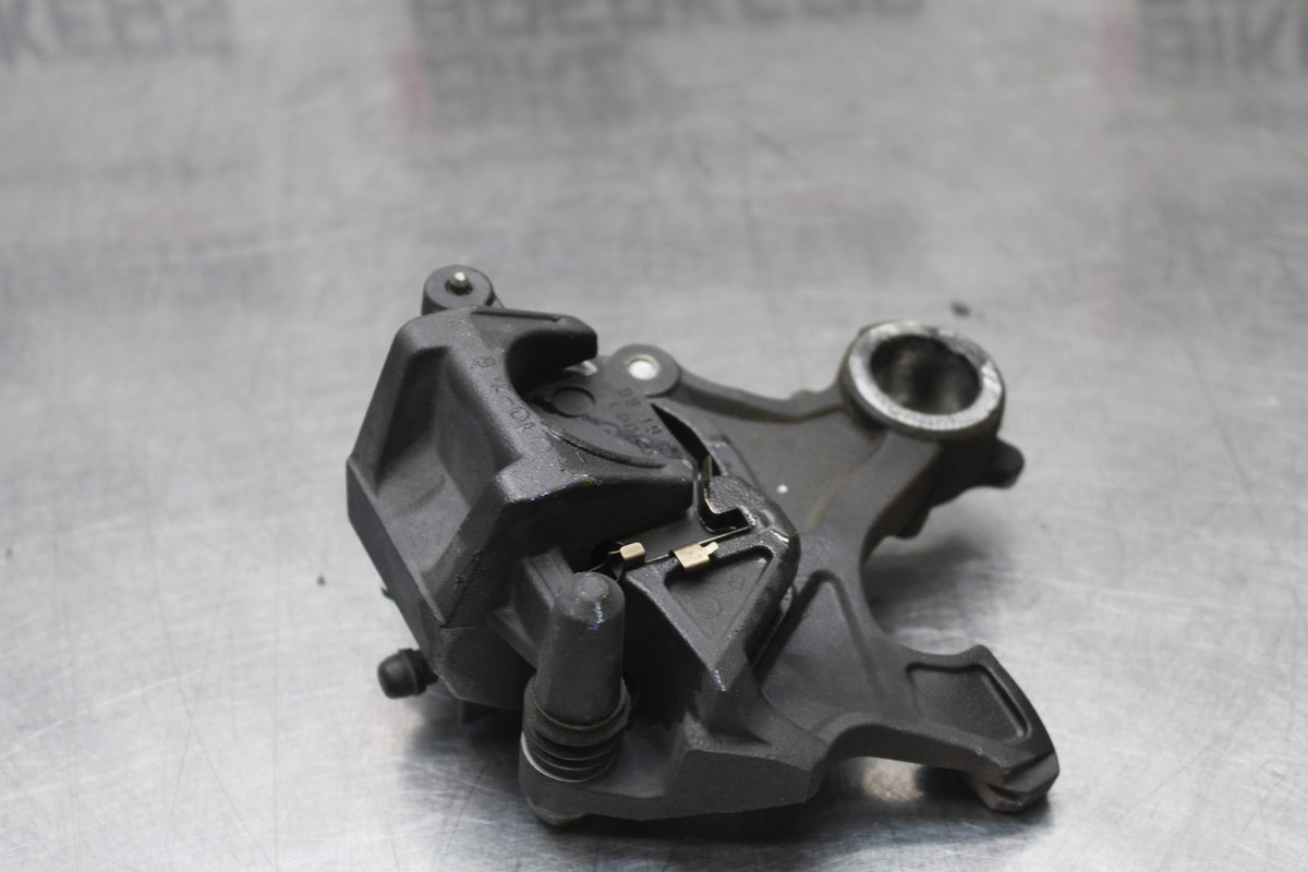 08-10 SUZUKI GSXR 600 REAR BACK BRAKE CALIPER W MOUNT BRACKET BB765