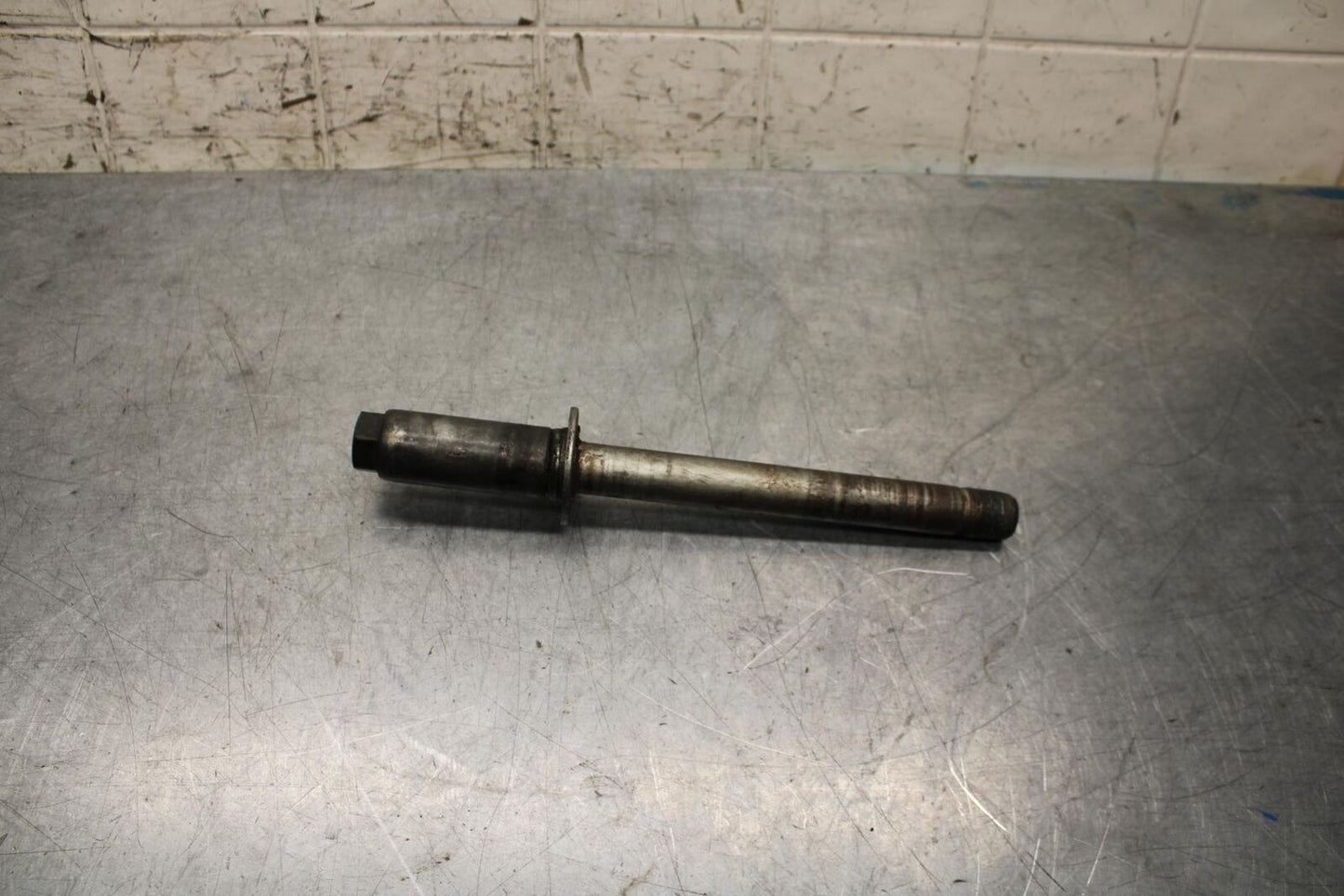 1997 Suzuki Bandit 1200 GSF1200S FRONT WHEEL RIM AXLE PIVOT BOLT BB559