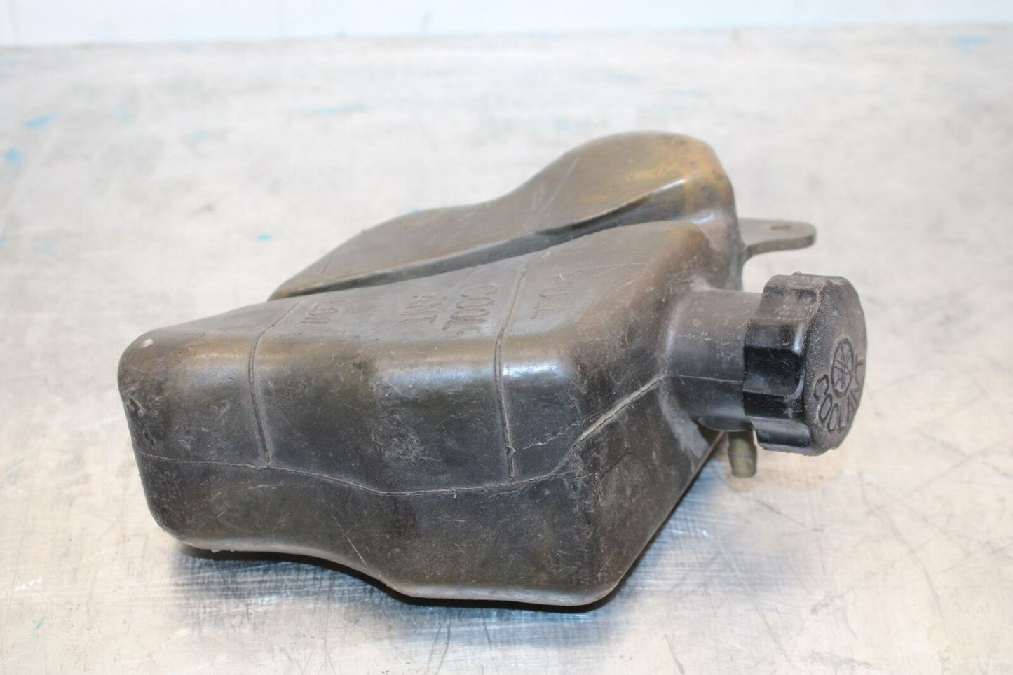 85 YAMAHA RZ500 COOLANT WATER TANK RESERVOIR BOTTLE BB27