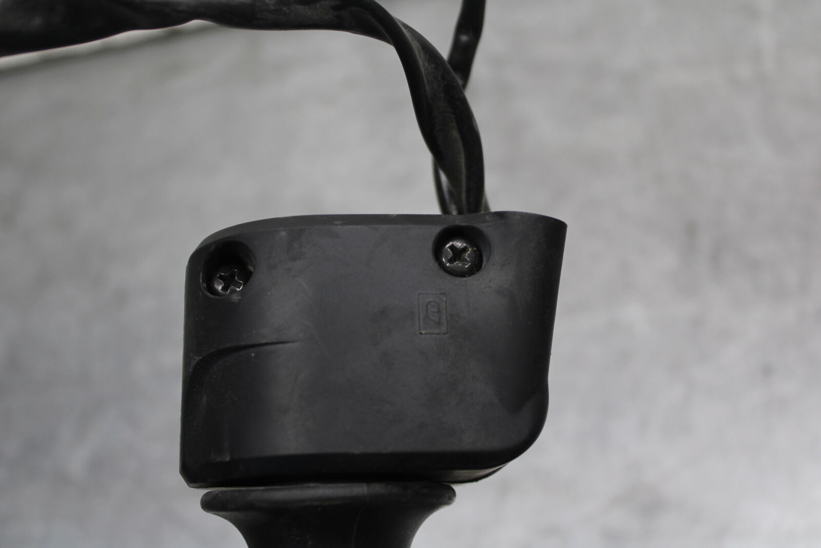 18-24 KAWASAKI NINJA 650 RIGHT CLIP ON HANDLE KILL OFF START SWITCH BB725