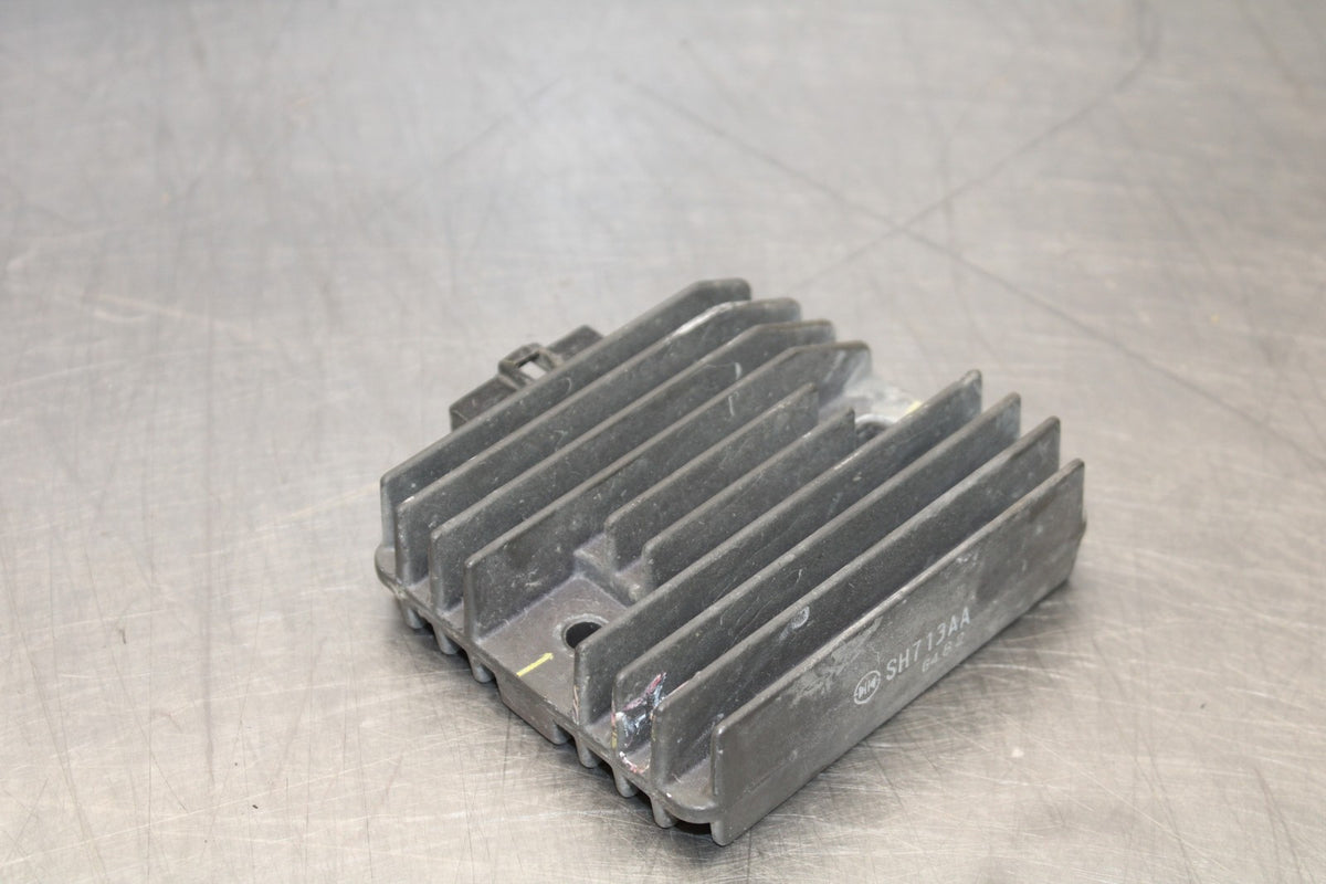 05 YAMAHA YZF R6 RECTIFIER VOLTAGE REGULATOR BB894