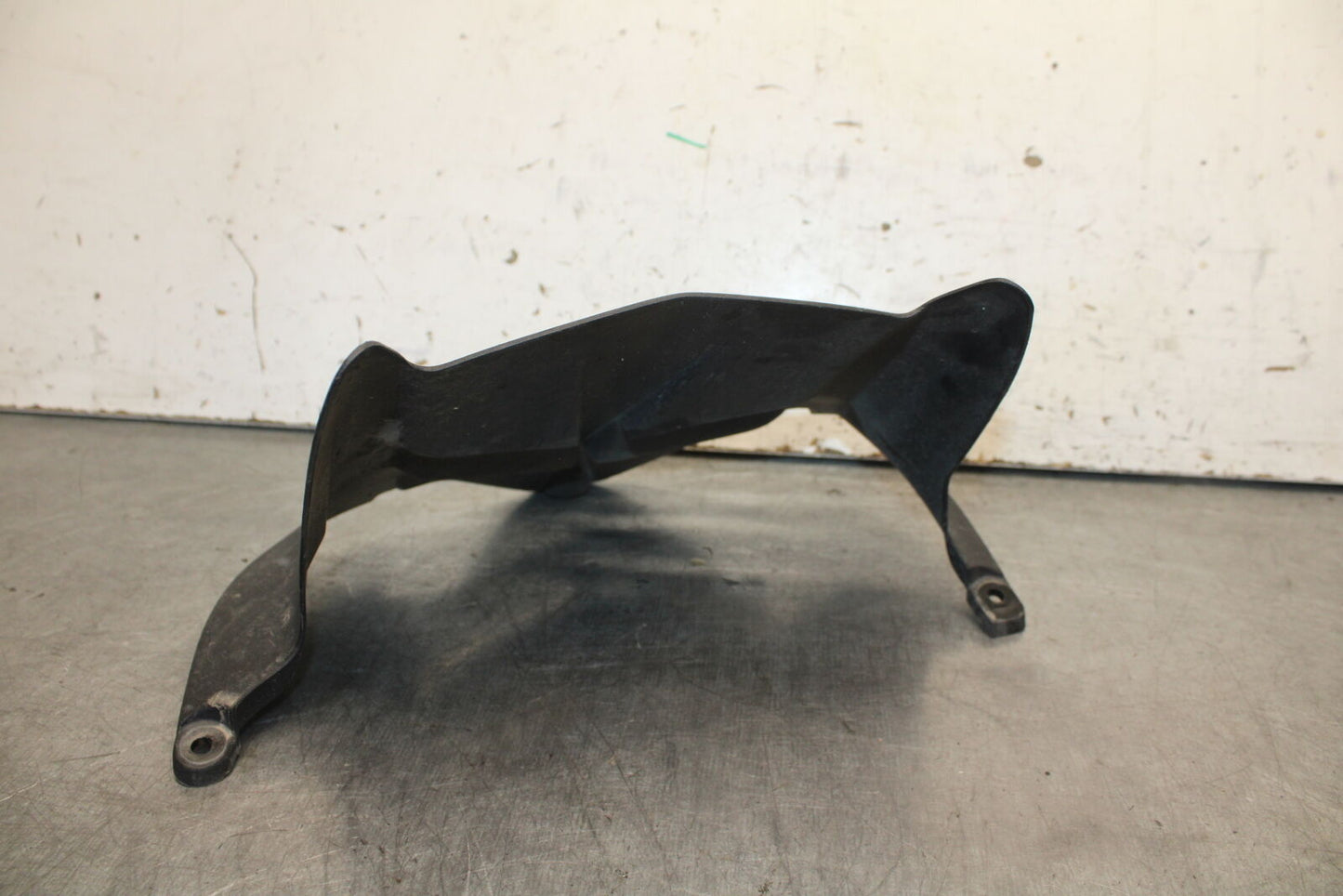 09-12 KAWASAKI NINJA ZX6R REAR BACK WHEEL TIRE HUGGER FENDER 35023-0171 BB698