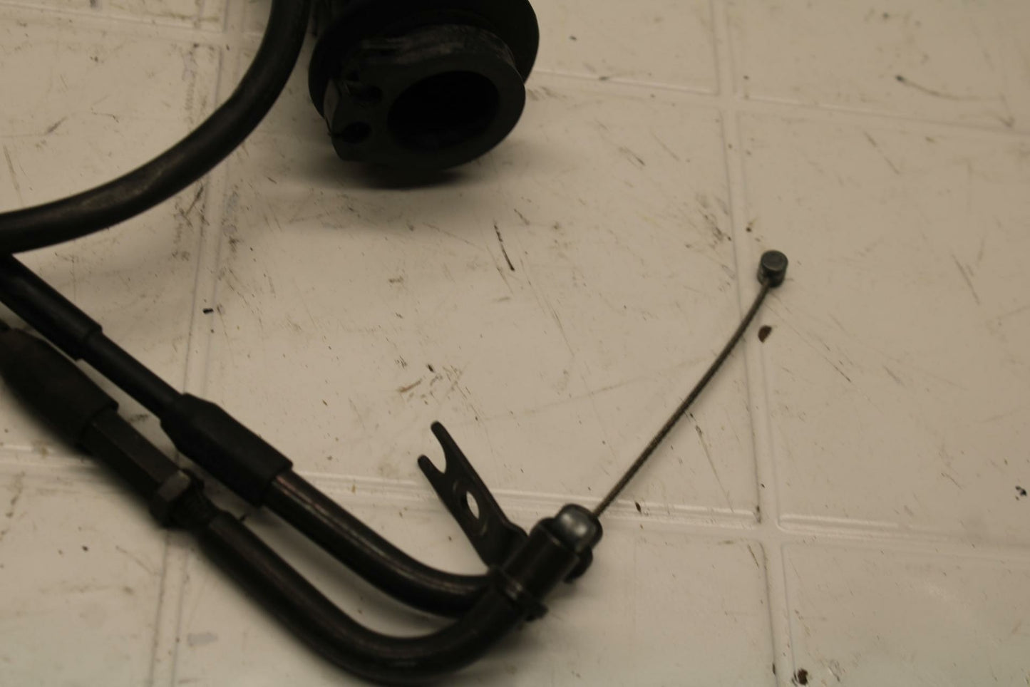 04-05 SUZUKI GSXR750 THROTTLE CABLES LINES BB270b