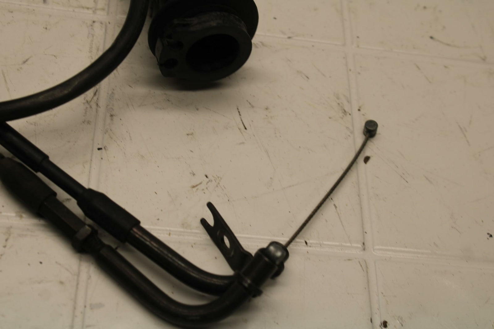 04-05 SUZUKI GSXR750 THROTTLE CABLES LINES BB270b