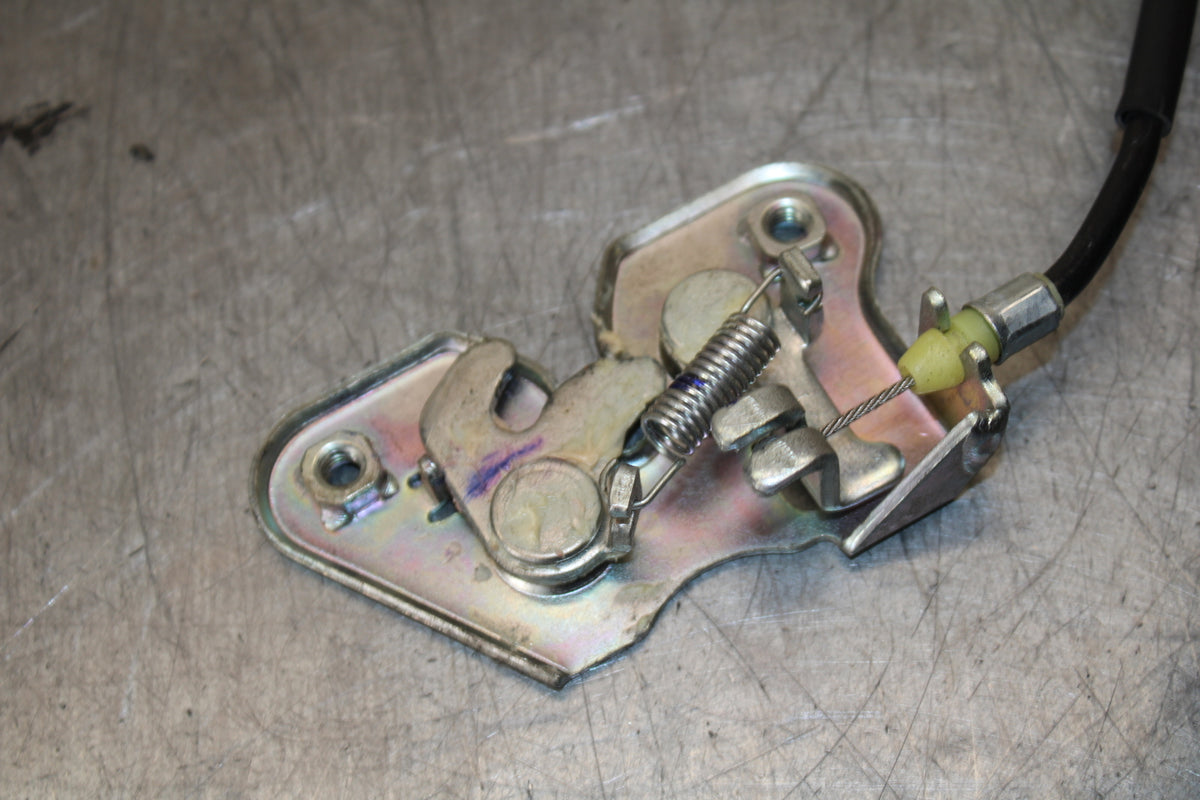13-15 HONDA CBR500R REAR PASSENGER SEAT LATCH LOCK ASSEMBLY BB704