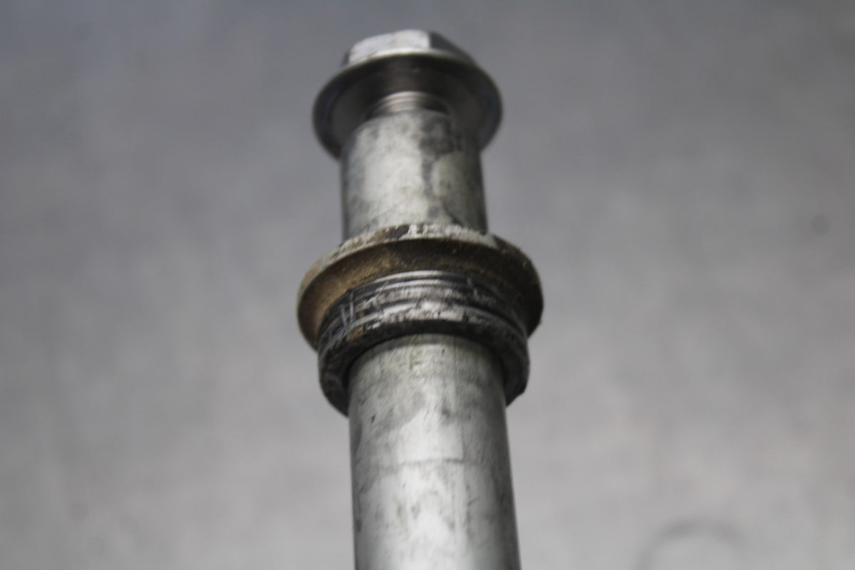 05-06 HONDA CBR600RR FRONT WHEEL RIM AXLE PIVOT BOLT BB893