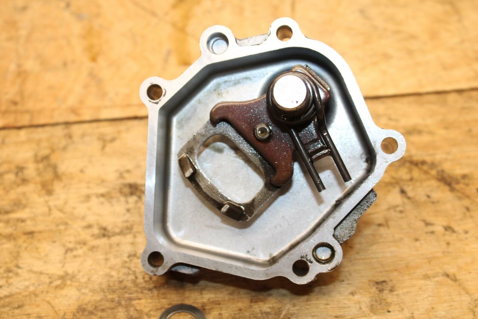 09-10 SUZUKI BOULEVARD M109R SHIFTER COVER WITH SHAFT BB318