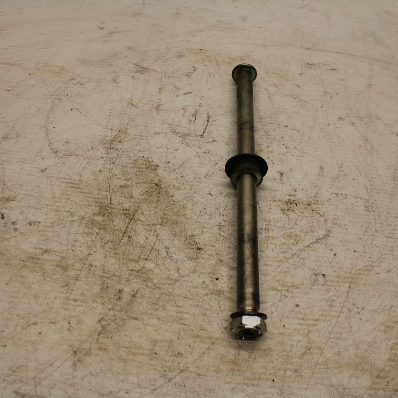 05-09 SUZUKI BOULEVARD C90 REAR AXLE BACK WHEEL RIM PIVOT BOLT AXEL BB357