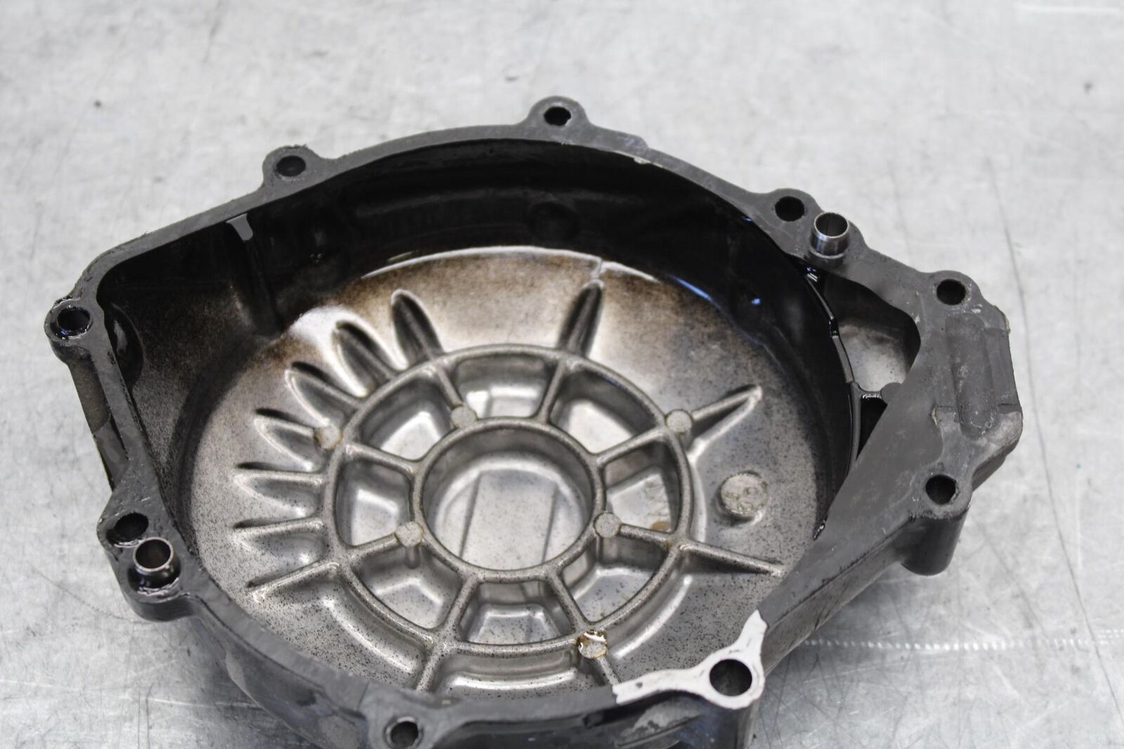 1998 Yamaha YZF R1 STATOR MAGNETO ALTERNATOR COVER 4XV-15411-00-00  BB53