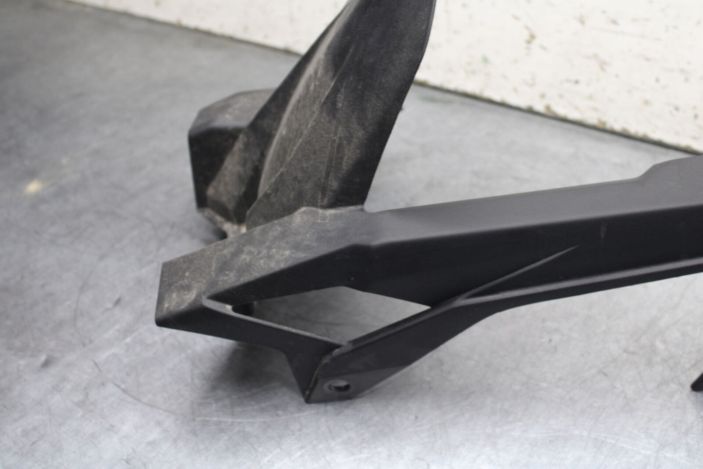 18-23 KAWASAKI NINJA 400 EX400 ABS REAR BACK CHAIN GUARD COVER SHIELD BB747 