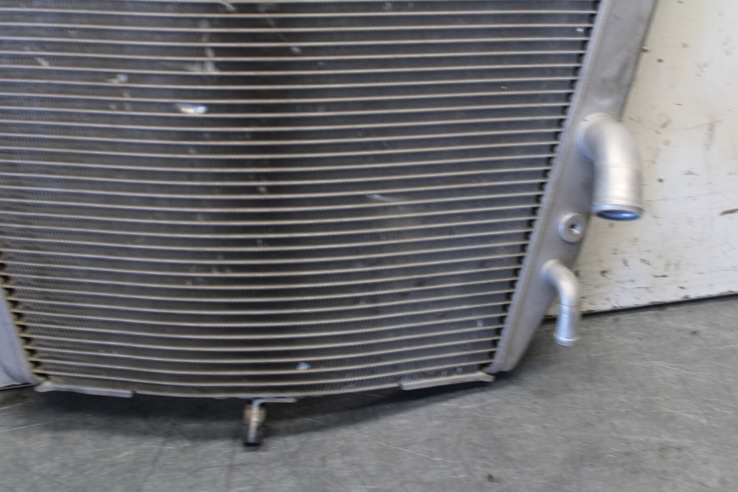 11-24 SUZUKI GSXR750 ENGINE RADIATOR MOTOR COOLER COOLING RADIATER  BB687
