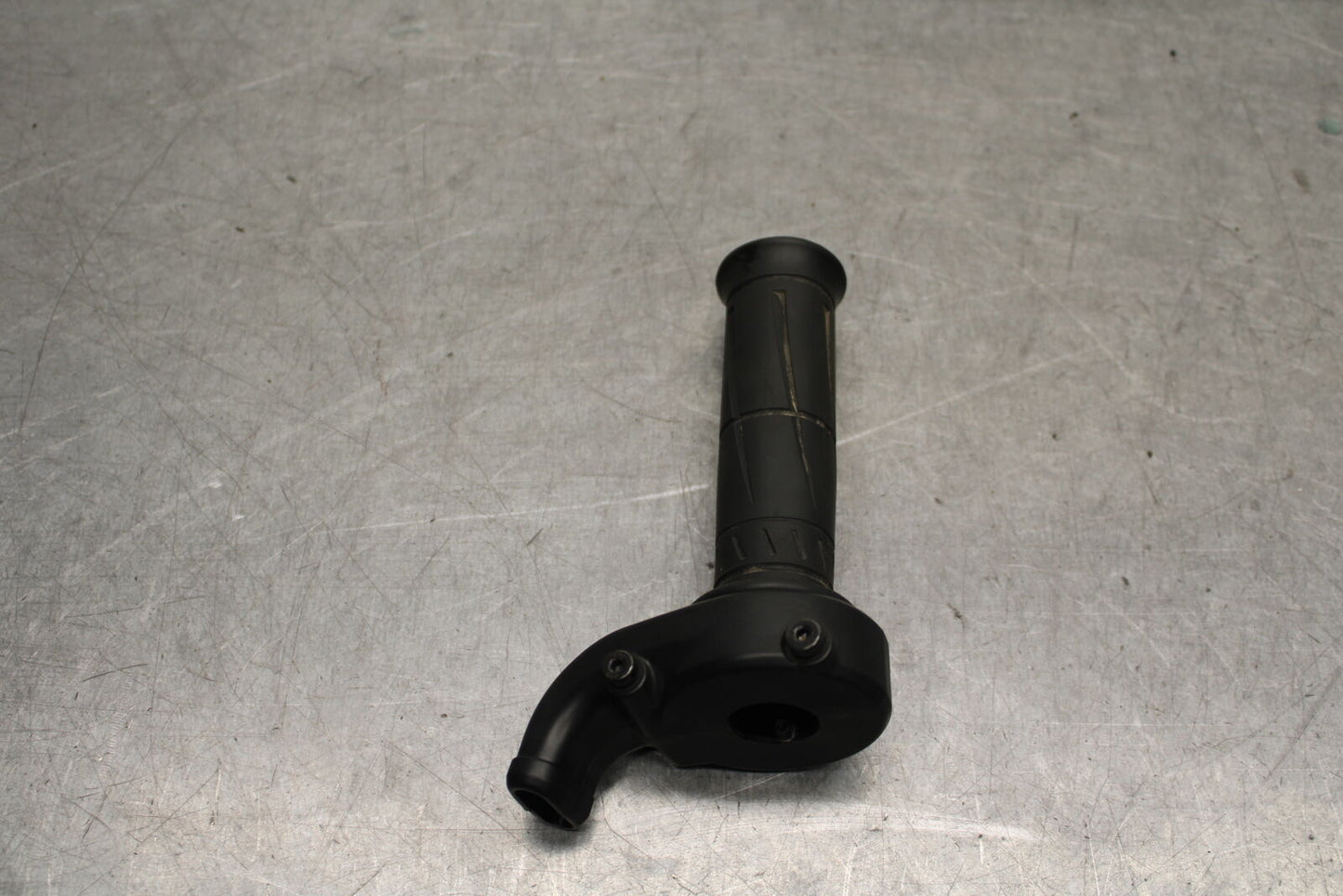 16 KAWASAKI NINJA ZX10R THROTTLE CABLE HOUSING AND TUBE BB650