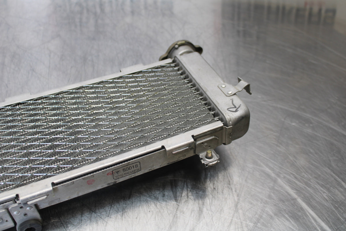 98-05 HONDA SUPER HAWK 1000 VTR1000F RIGHT ENGINE RADIATOR MOTOR COOLER BB152