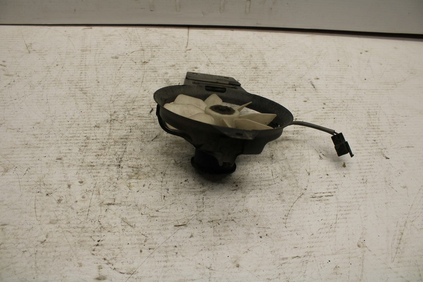 90-07 KAWASAKI ZZR 250 ENGINE RADIATOR COOLING FAN BB298