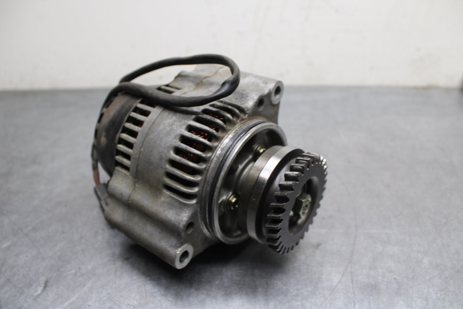 91-92 SUZUKI GSXR750 M  ENGINE MOTOR GENERATOR ALTERNATOR BB125