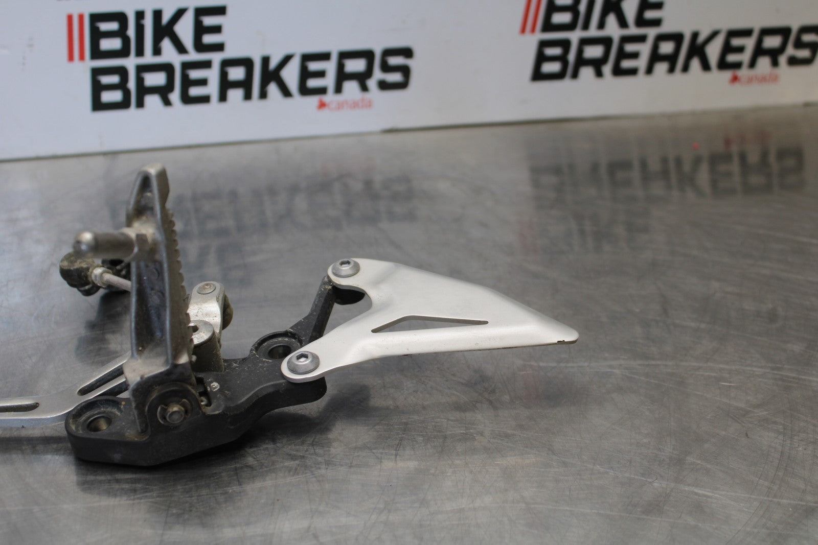 18-23 KAWASAKI NINJA 400 EX400 ABS LEFT REARSET REAR SET FOOT PEG REST BB177