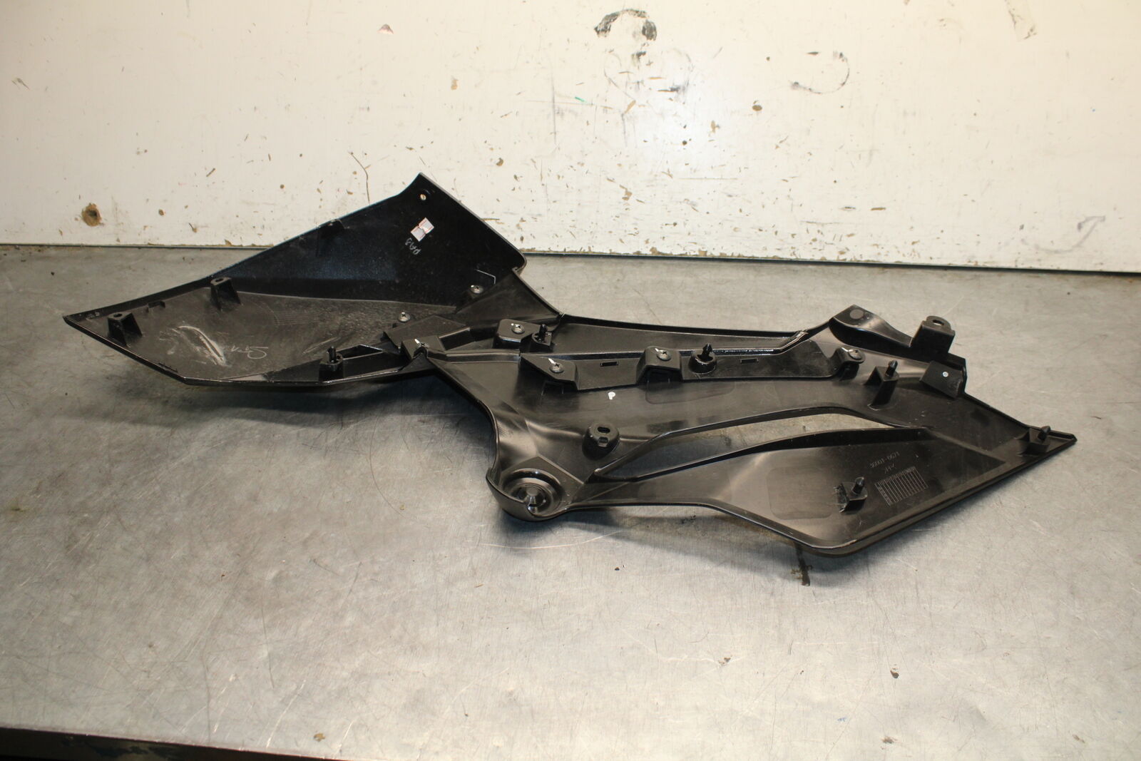 19-22 KAWASAKI Z400 RIGHT LOWER MID UPPER SIDE FAIRING COWL  BB738