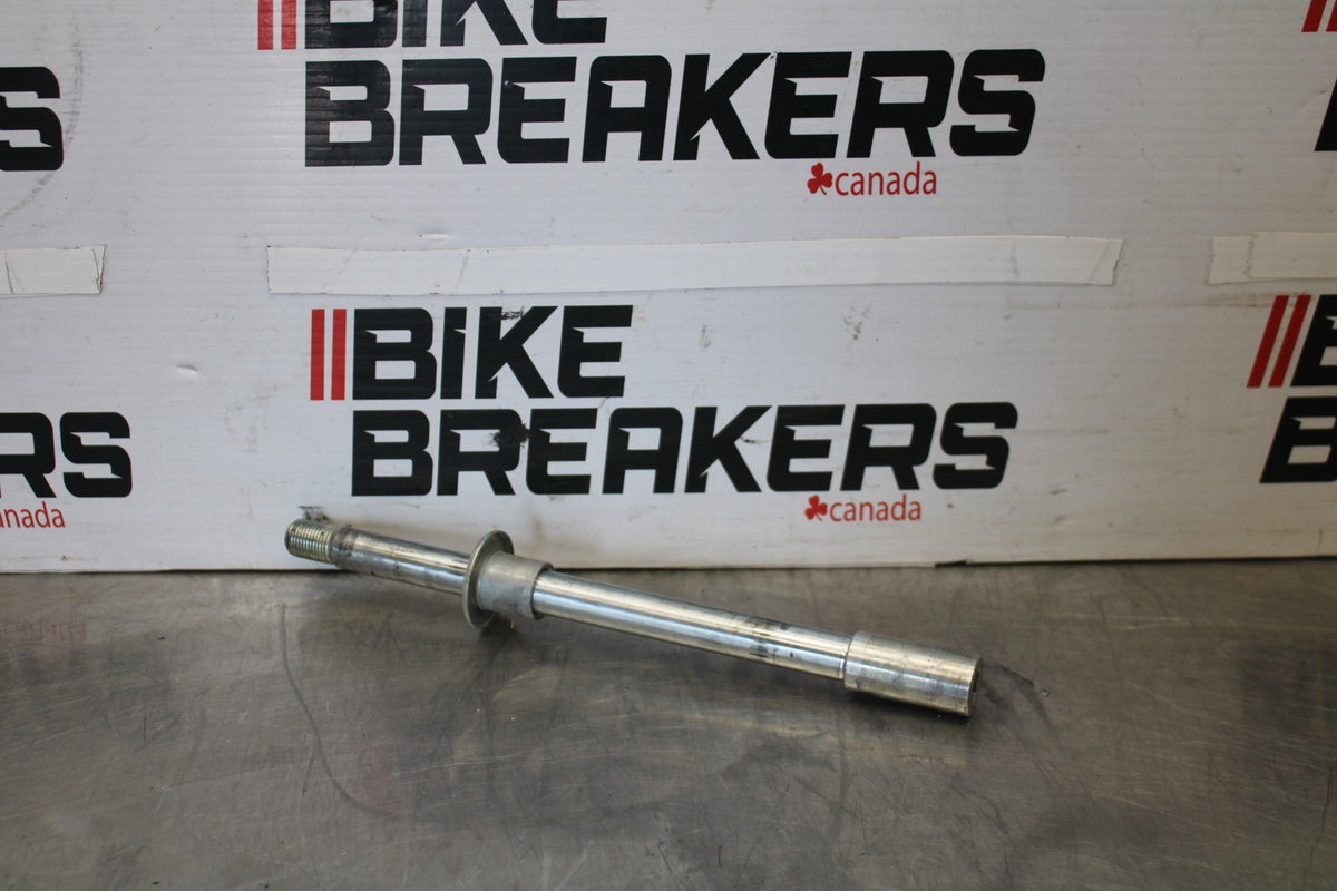 07 SUZUKI BOULEVARD M50 FRONT WHEEL RIM AXLE PIVOT BOLT BB897