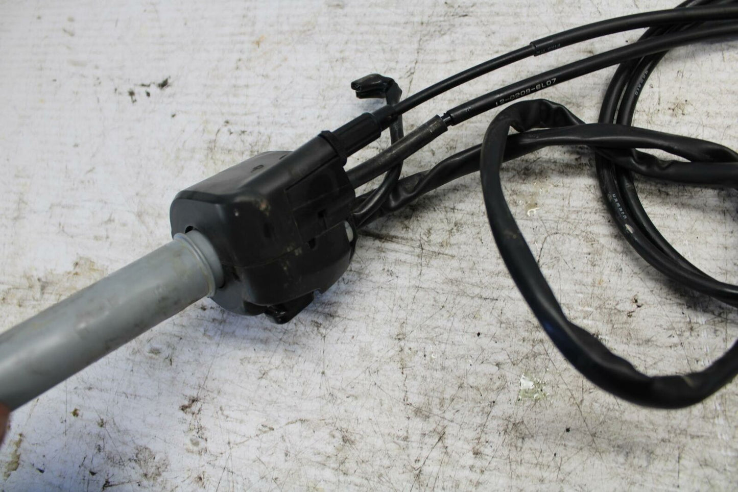 07-09 KAWASAKI VERSYS 650 RIGHT  HANDLE KILL OFF START SWITCH SWITCHES BB302