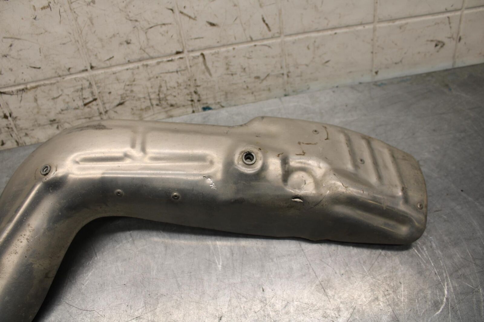 2005 Honda CBR600RR REAR BACK MUFFLER EXHAUST PIPE COVER HEAT SHIELD  BB564
