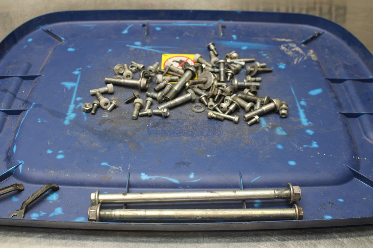 09 SUZUKI GSXR1000 MOUNTING BOLTS HARDWARE MOTOR SCREWS BB777