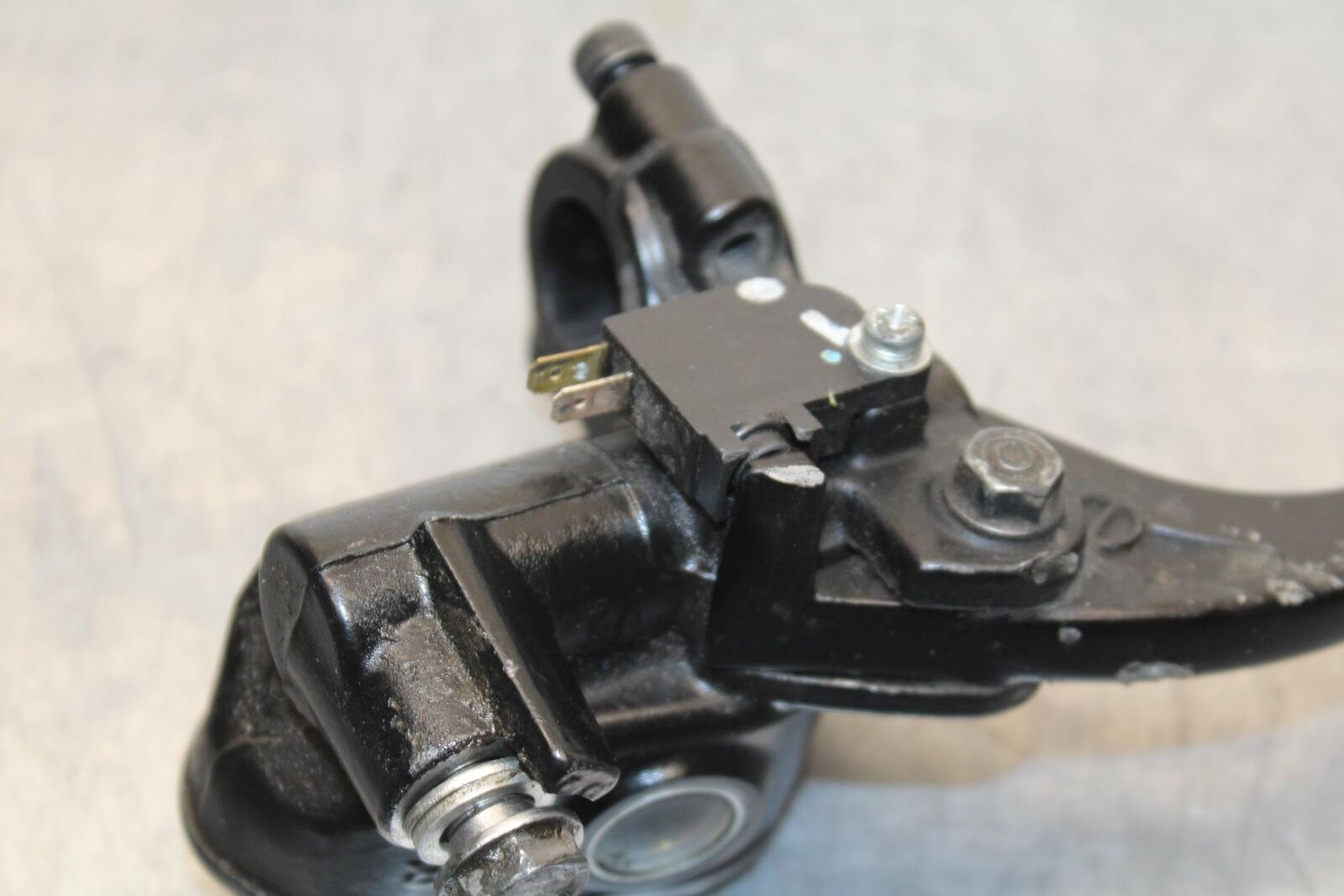 20 KAWASAKI Z400 ER400 ABS FRONT BRAKE MASTER CYLINDER w/ LEVER BB586