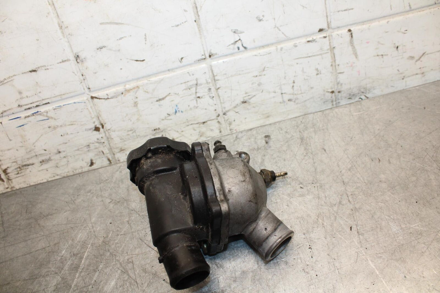 2001 Kawasaki Ninja ZX6 ZX600E THERMOSTAT W HOUSING ASSEMBLY BB547