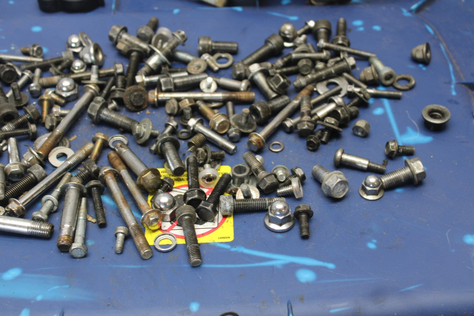 03-08 KAWASAKI VULCAN 1600 MOUNTING BOLTS HARDWARE MOTOR SCREWS BB196