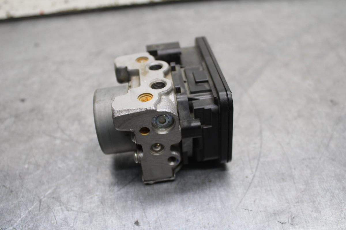 15-16 HONDA CB300F ABS PUMP UNIT MODULE BB740