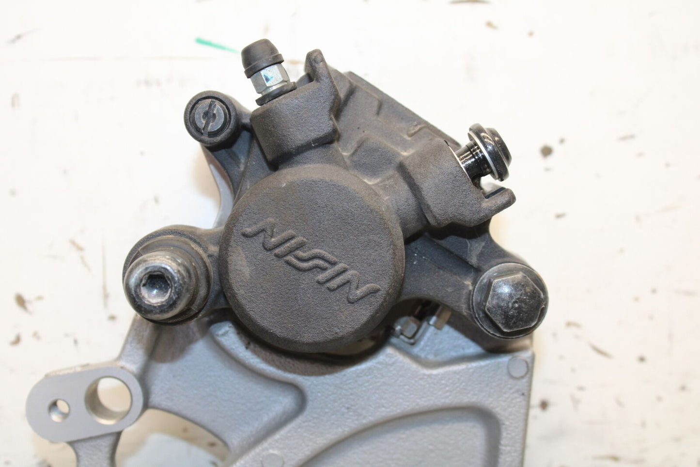 22-24 YAMAHA XSR900 REAR BACK BRAKE CALIPER W MOUNT BRACKET BB710
