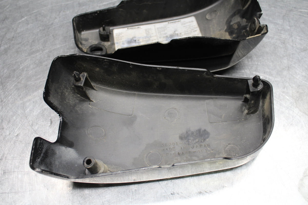 04 KAWASAKI VULCAN 1500 SIDE COVER PANEL COWL FAIRING SET PAIR BB762