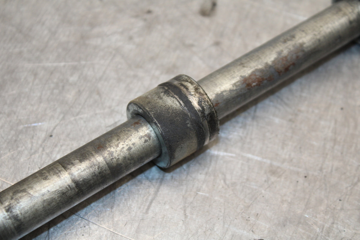 99-00 YAMAHA V STAR 1100 FRONT WHEEL RIM AXLE PIVOT BOLT BB711