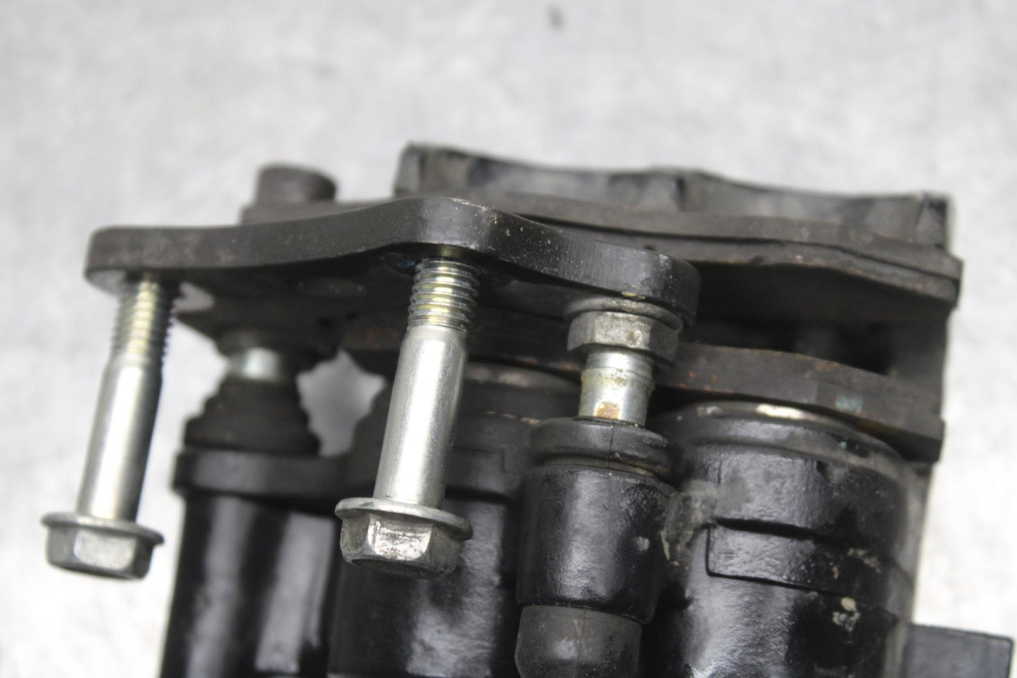 15-16 KAWASAKI EX300 FRONT BRAKE CALIPER BB635