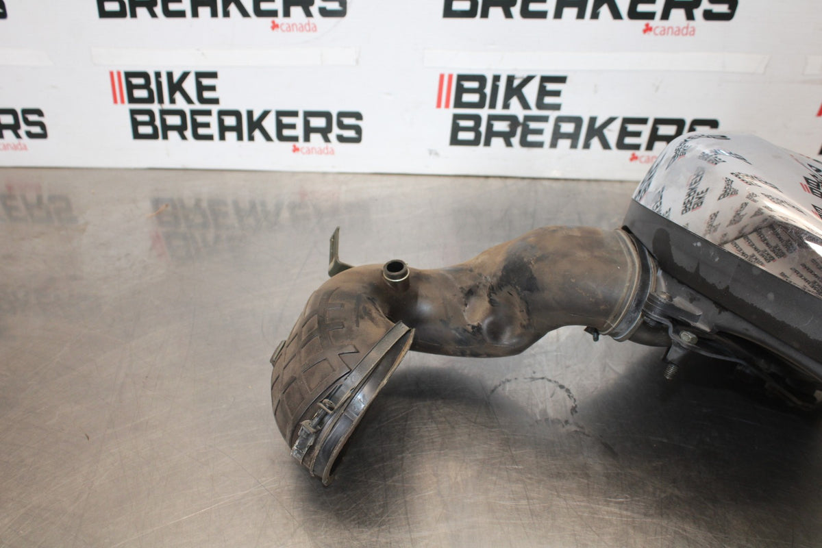 07 SUZUKI BOULEVARD M50 AIR CLEANER FILTER BOX BB897