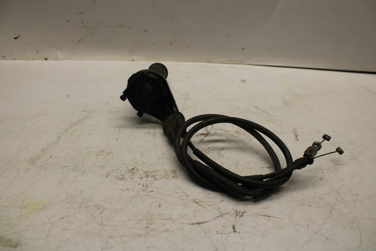 07 YAMAHA YZF R6 2c0 THROTTLE CABLES LINES BB284
