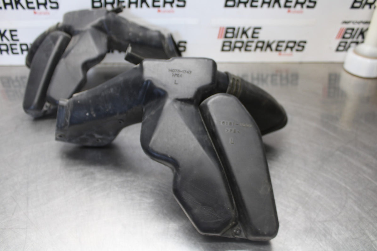 00-05 KAWASAKI NINJA ZX12R RIGHT LEFT AIR INTAKE DUCTS BB892