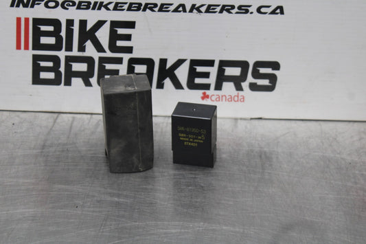 22-25 YAMAHA YZF R7 RELAY ASSEMBLY FUSE BOX BB850