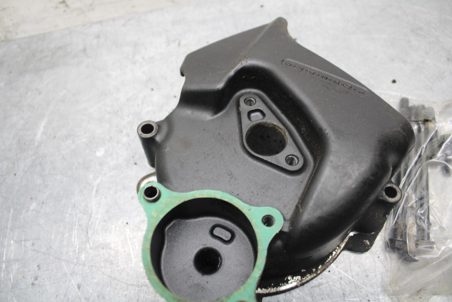 2006 Honda Interceptor 800 VFR800A ABS ENGINE SPROCKET COVER 11340-MBG-000 BB39