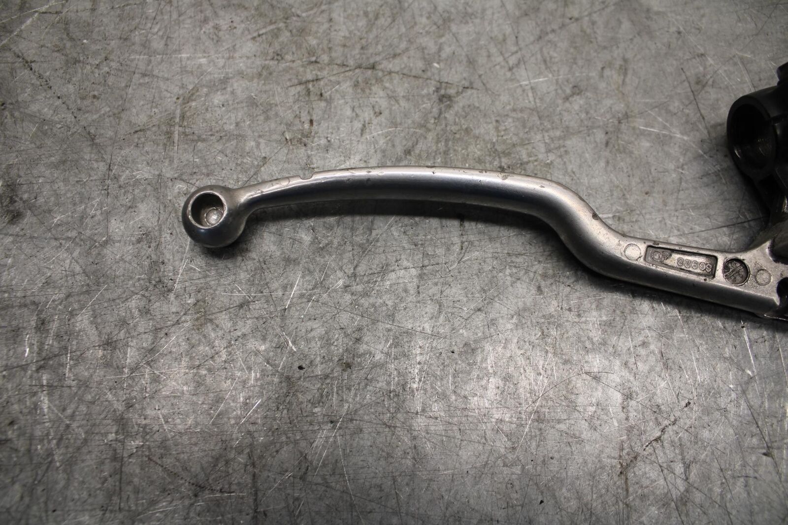 2001 Suzuki GSXR1000 CLUTCH PERCH MOUNT WITH LEVER  57500-40F11 BB52