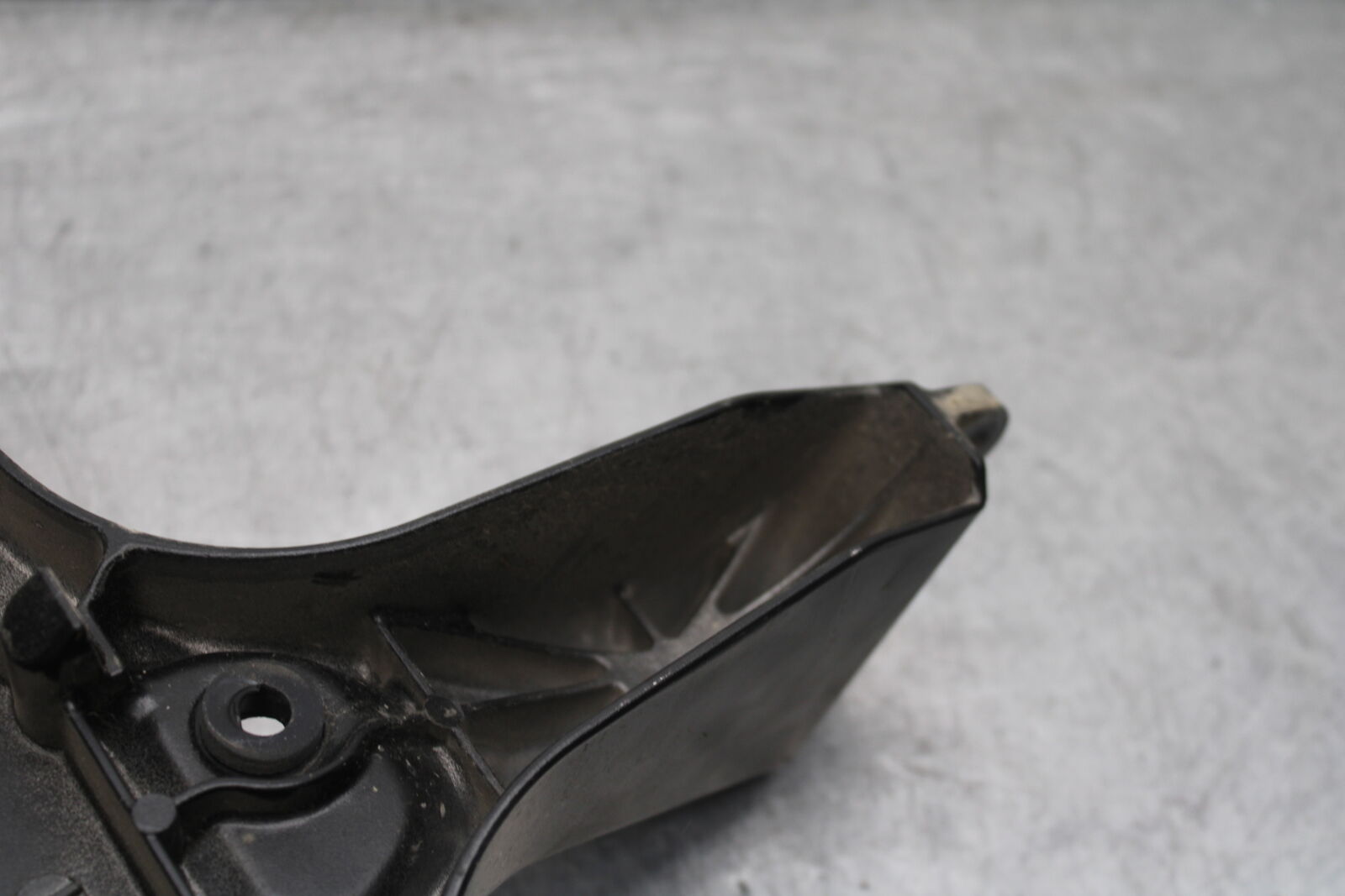 05-06 HONDA CBR600RR UPPER FAIRING MIRROR GAUGES STAY BRACKET BB655