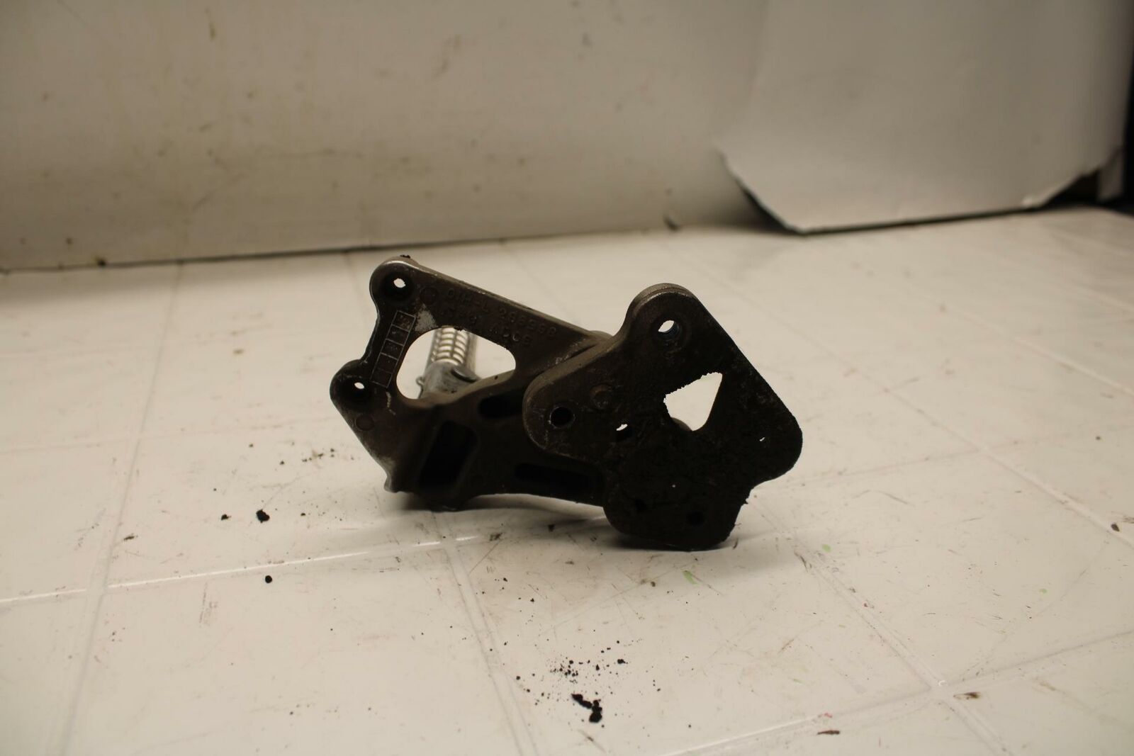 08-10 SUZUKI GSXR750 LEFT REARSET REAR SET DRIVER FOOT PEG BRACKET MOUNT BB396