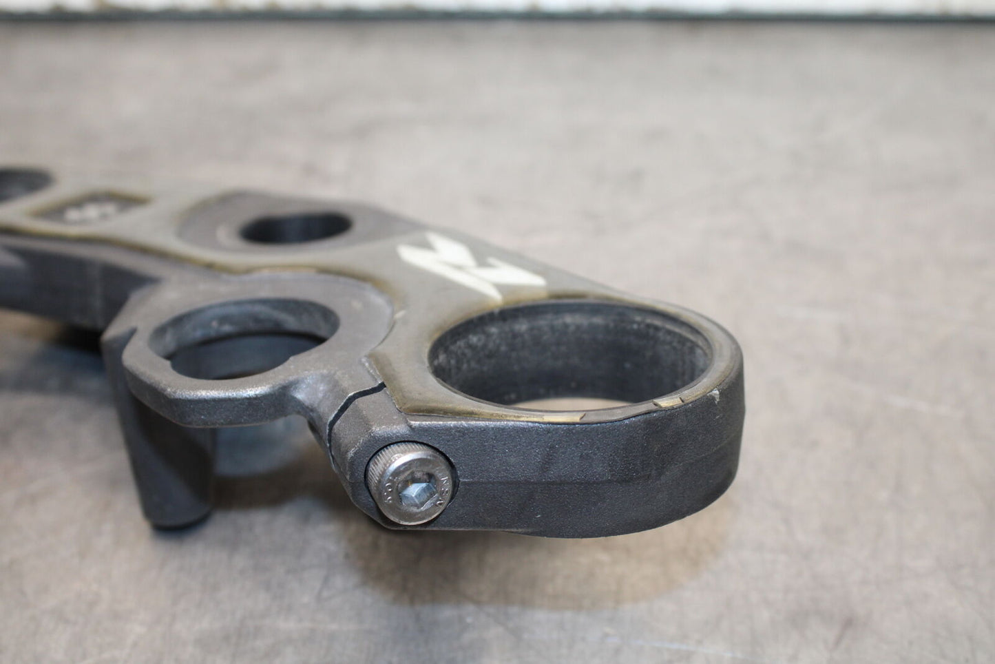 06-07 SUZUKI GSXR 600 FORKS UPPER TRIPLE TREE CLAMP BB737