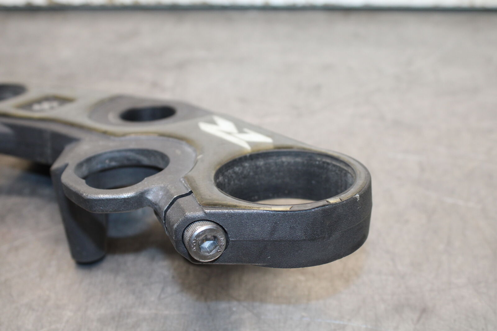 06-07 SUZUKI GSXR 600 FORKS UPPER TRIPLE TREE CLAMP BB737