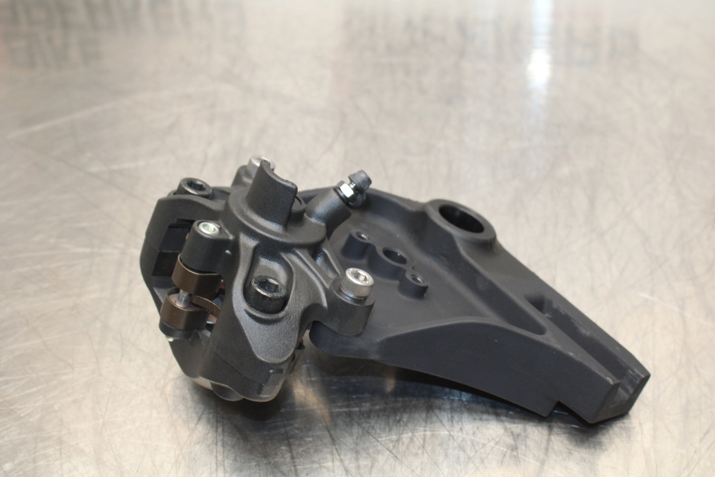 23-24 KAWASAKI NINJA ZX14R NEW!! REAR BACK BRAKE CALIPER W MOUNT BRACKET BB153