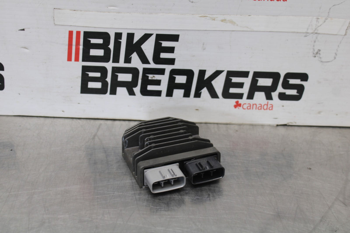 16 DUCATI 959 PANIGALE RECTIFIER VOLTAGE REGULATOR BB912