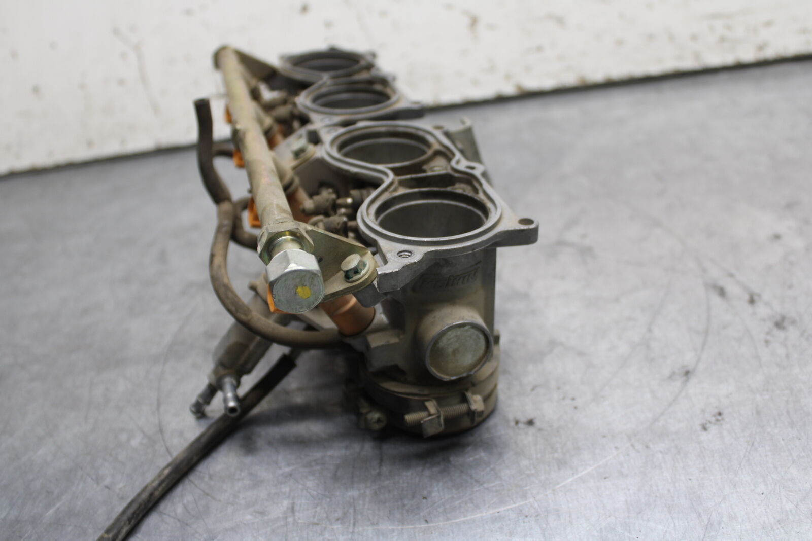 05-06 HONDA CBR600RR MAIN FUEL INJECTORS / THROTTLE BODIES BB739