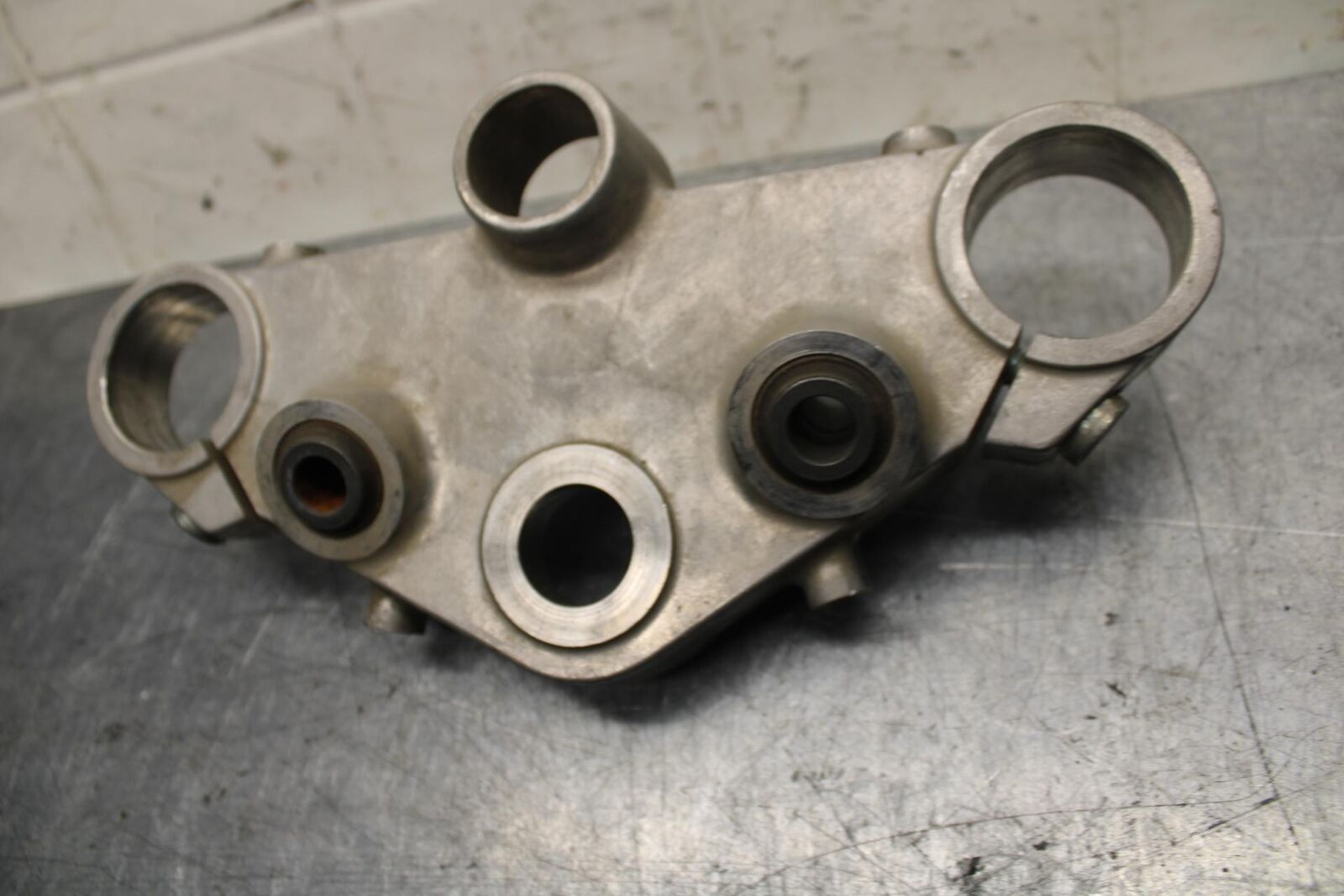 2001 Honda ST1100 FORKS UPPER TRIPLE TREE CLAMP BB77