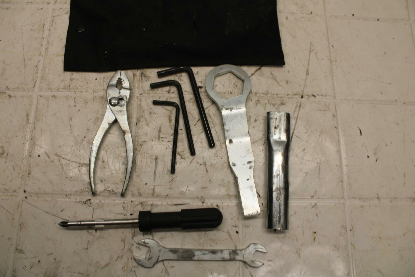 13-17 KAWASAKI NINJA ZX6R ZX636E STOCK TOOLS OEM TOOL BAG KIT SET BB409