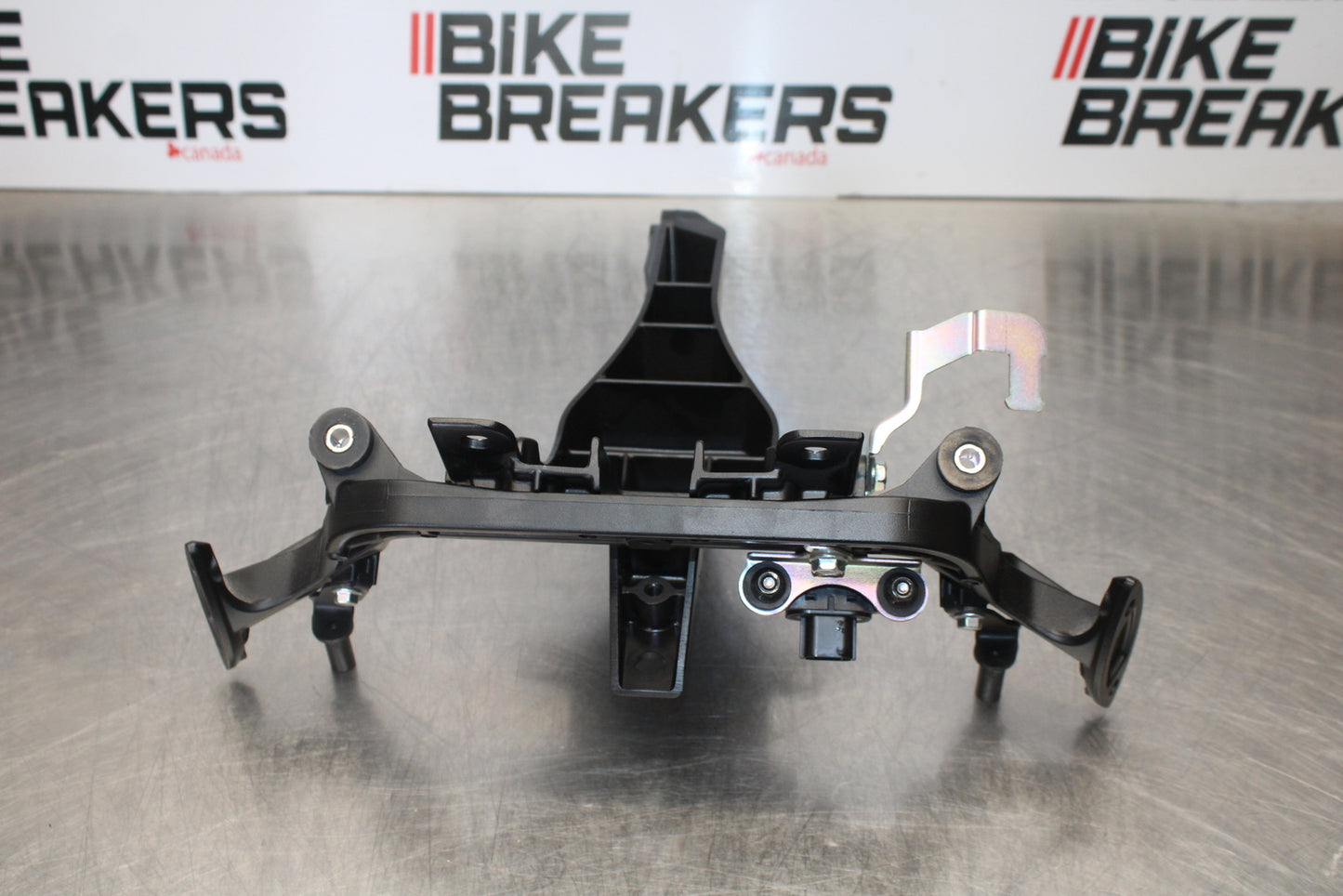 23-24 KAWASAKI NINJA ZX14R NEW!! UPPER FAIRING MIRROR GAUGES STAY BRACKET BB169